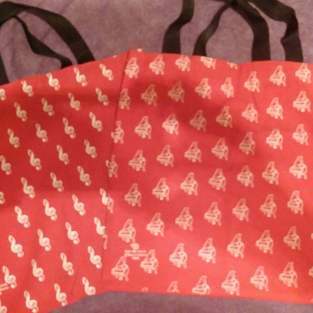 TOTE BAGS